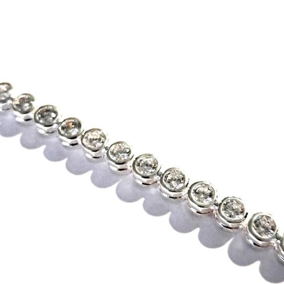 NEW Silver bracelet with clear crystals 8.5 inches long - Picture 4 of 5